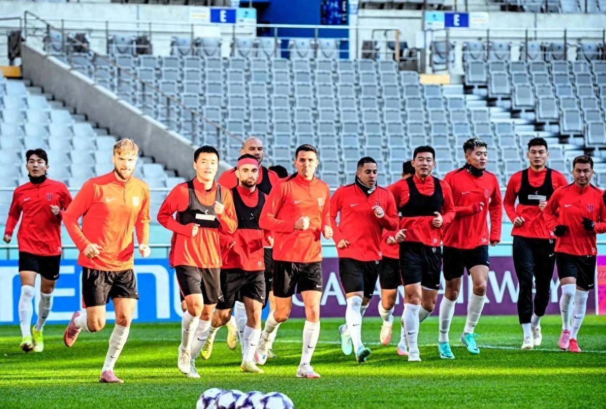 九游体育官网-转会期亚冠焦点战,AC米兰复出首秀,震撼外界,资深球员宣示担当(今早突发68级地震)