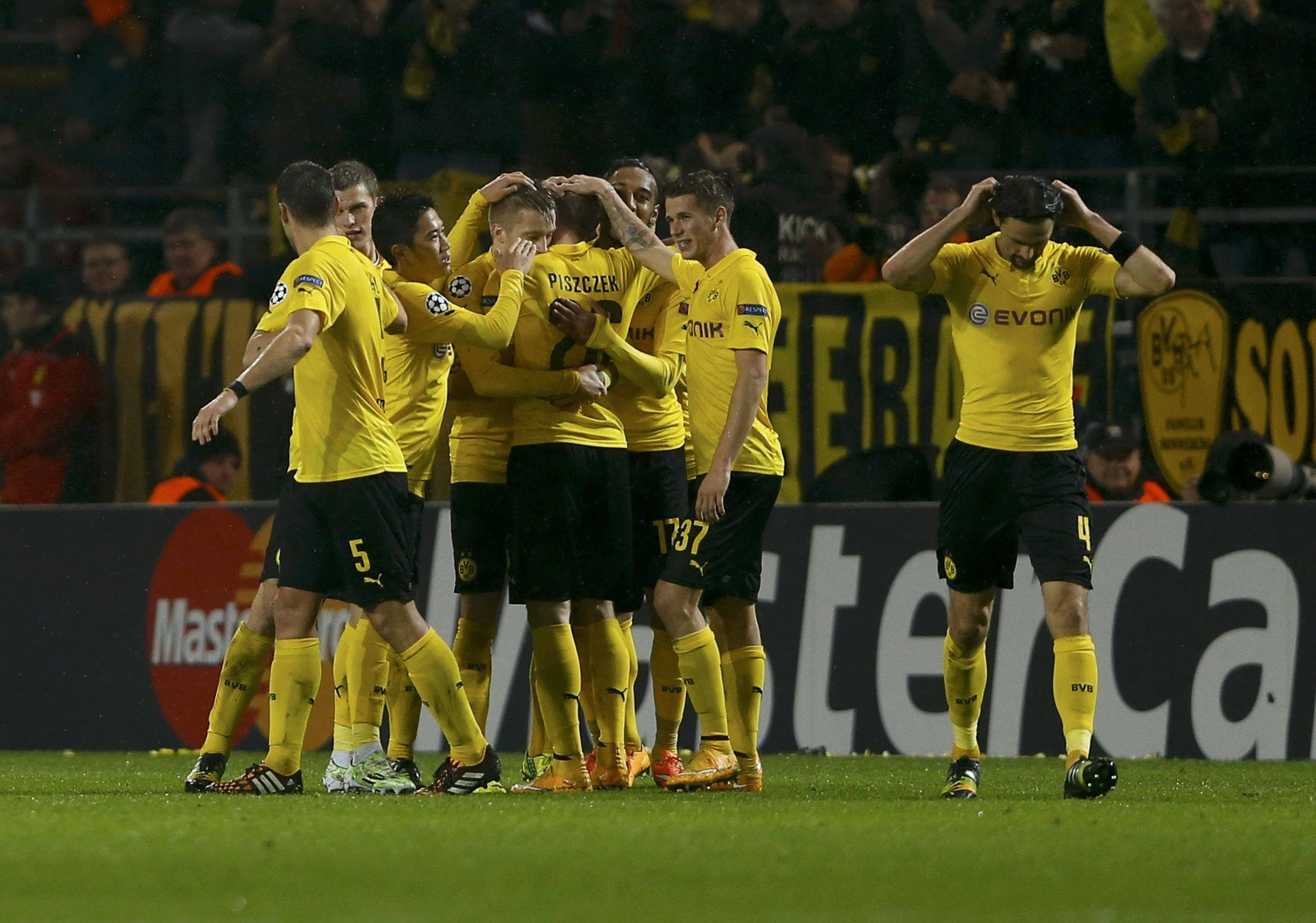 九游体育官网-法甲倒计时,西汉姆关键时刻回应争议,细节引发关注,底气十足,年轻球员得到机会(坎宁安康宁汉姆)